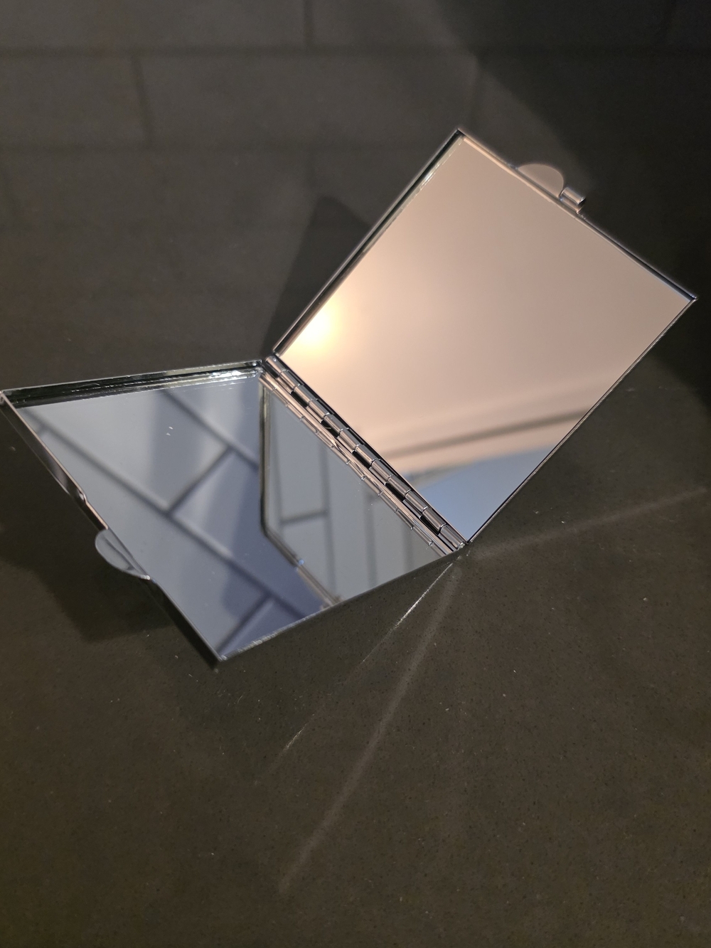 Compact Mirror - Picture 2 of 2